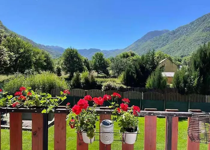 Cozy Mountain View 3-bedroom Pyrenees * Saint-Béat